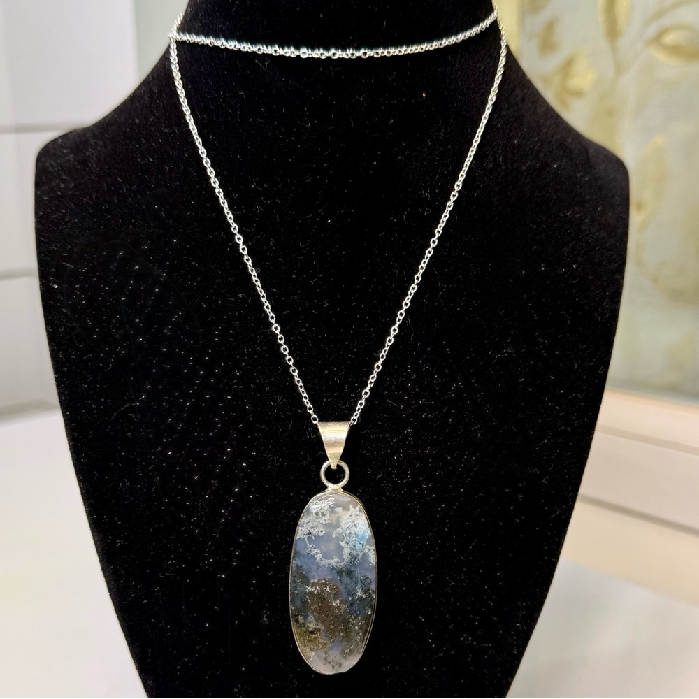 Silver Moss Agate pendant Necklace - Picture 8 of 16